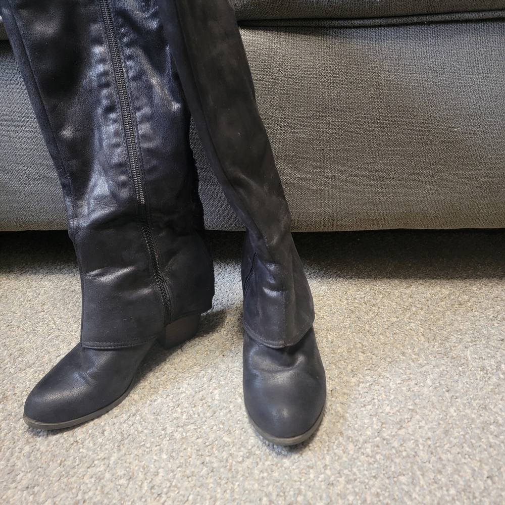 Fergalicious Black Heeled Boots - Picture 10 of 11